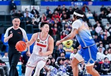 广东7693广州遭4坏消息！外援+胡明轩状态低迷，崔永熙被用废！