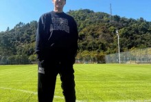 戴伟浚中国顶级联赛出战100场，深圳队56场申花25场新鹏城19场